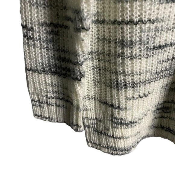 Torrid Women's Soft and Cozy Knit Turtleneck - Picture 4 of 8